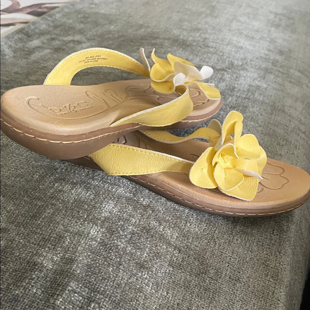 b.o.c. Sunny Yellow Floral Sandals - Picture 2 of 3